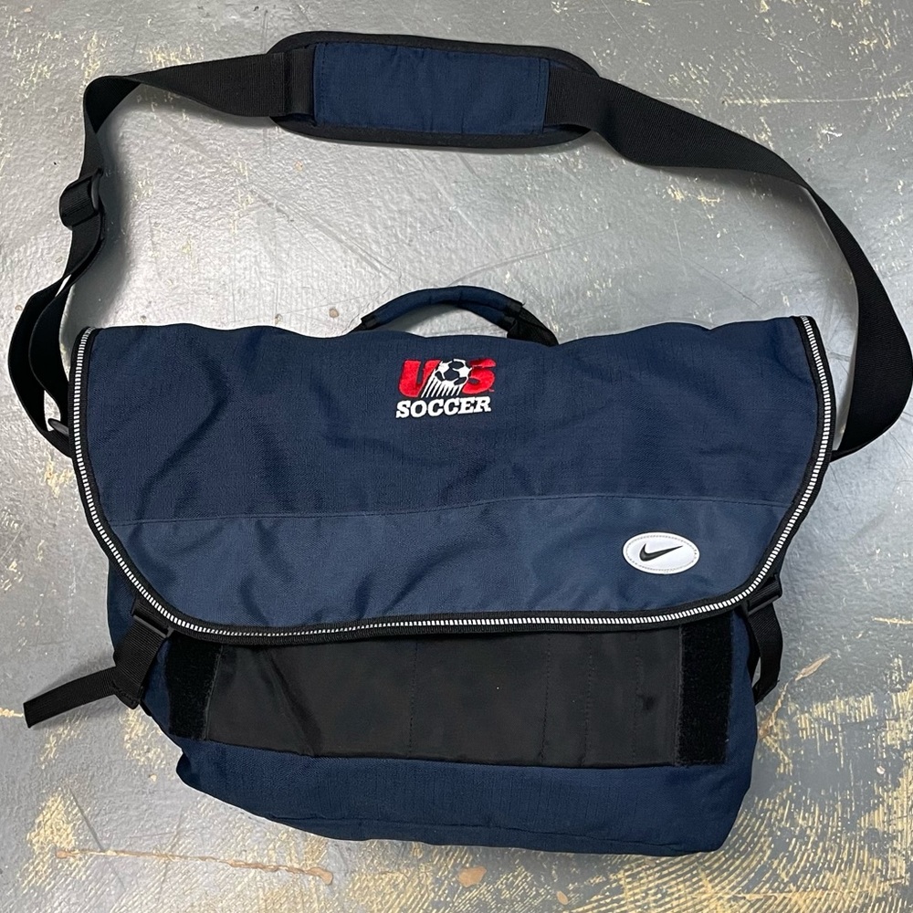 Nike US soccer Messenger Bag Training Vintage USWNT MNT National Team Olympics